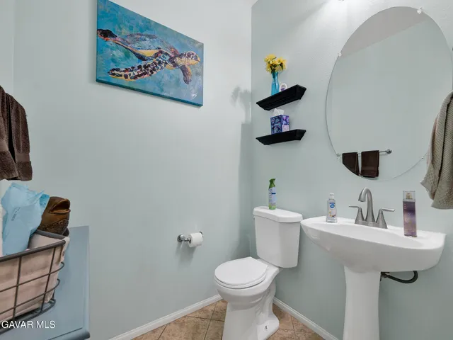 $599,900 | 28040 Catherine Drive, Santa Clarita, CA 91351