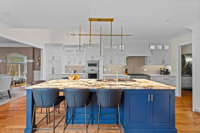 $1,625,000 | 40 Hull Place, Ridgefield, CT 06877