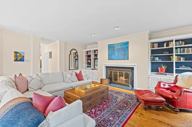 $1,625,000 | 40 Hull Place, Ridgefield, CT 06877