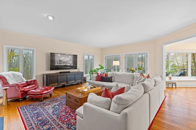 $1,625,000 | 40 Hull Place, Ridgefield, CT 06877