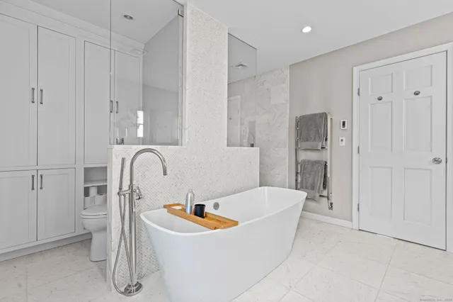 $1,625,000 | 40 Hull Place, Ridgefield, CT 06877