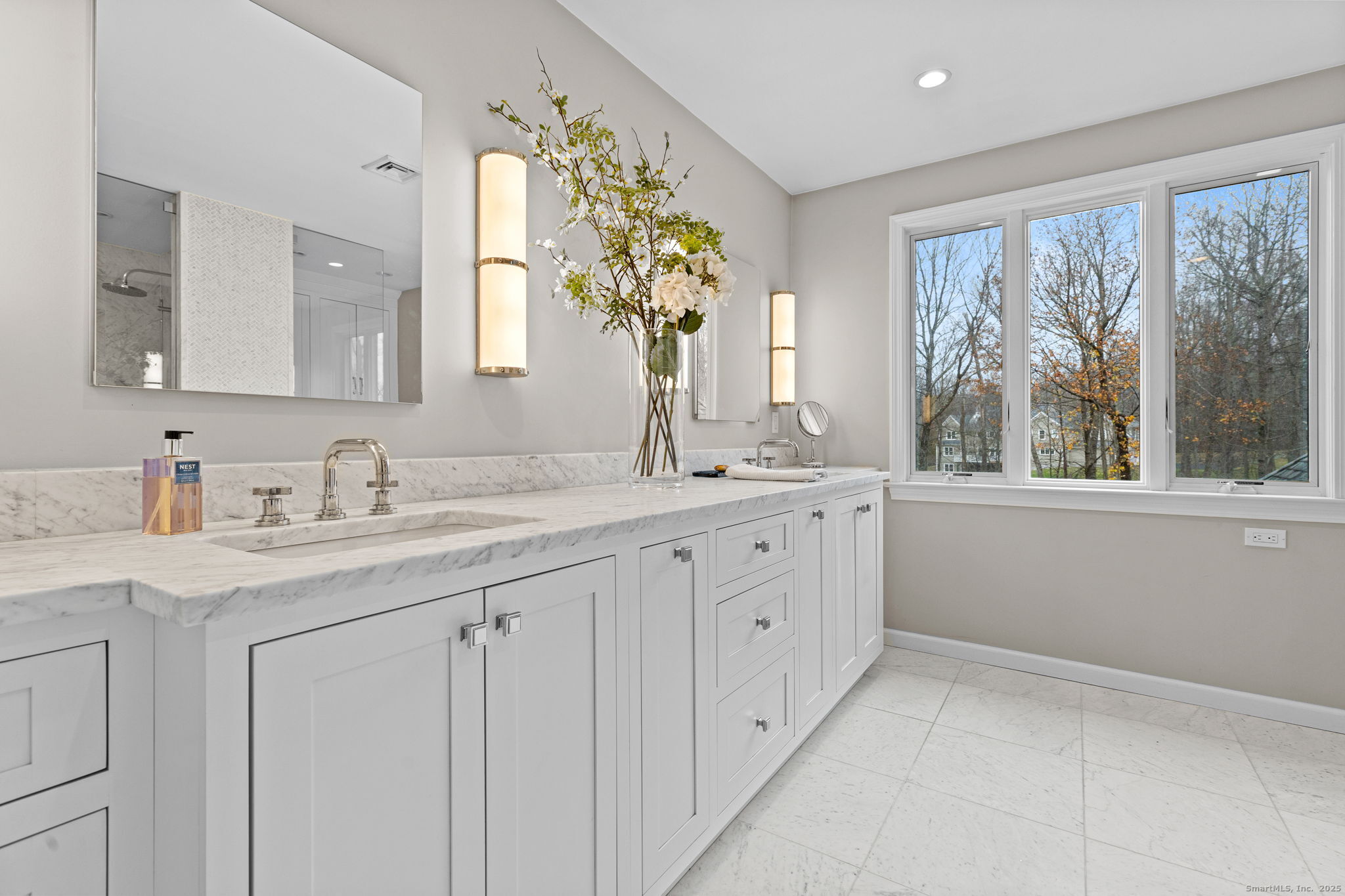 40 Hull Place Ridgefield, CT 06877 - Photo 24 of 40 a bathroom with a granite countertop sink mirror and a bathtub