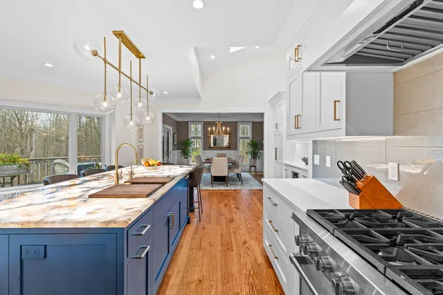 $1,625,000 | 40 Hull Place, Ridgefield, CT 06877