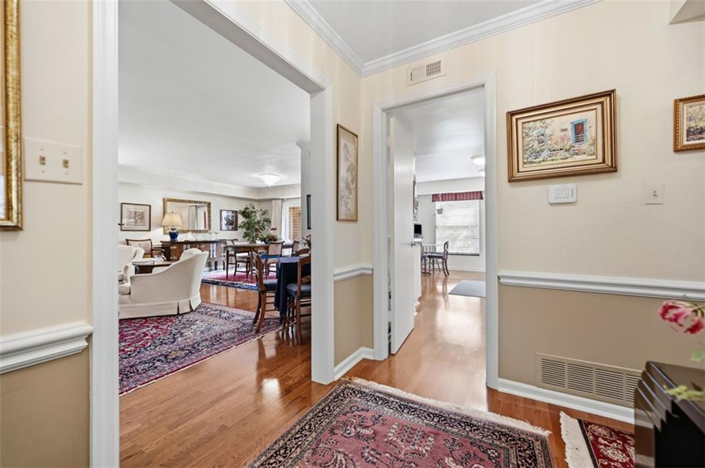 300 Fox Chapel Road, Unit 412 Pittsburgh, PA 15238 - Photo 4 of 36