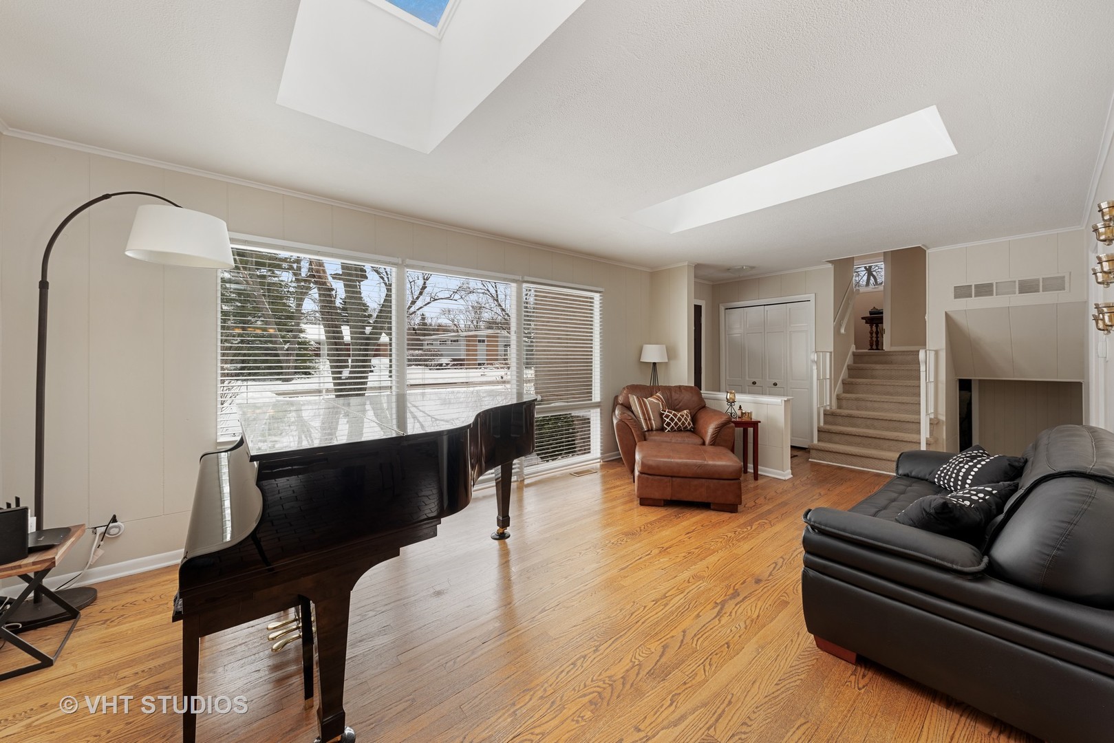 700 Timber Hill Road Deerfield, IL 60015 - Photo 2 of 14