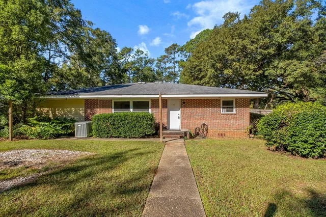 $2,500 | 105 Columbia Drive, Tallahassee, FL 32304