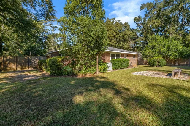 $2,500 | 105 Columbia Drive, Tallahassee, FL 32304