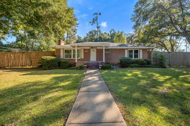 $2,500 | 105 Columbia Drive, Tallahassee, FL 32304