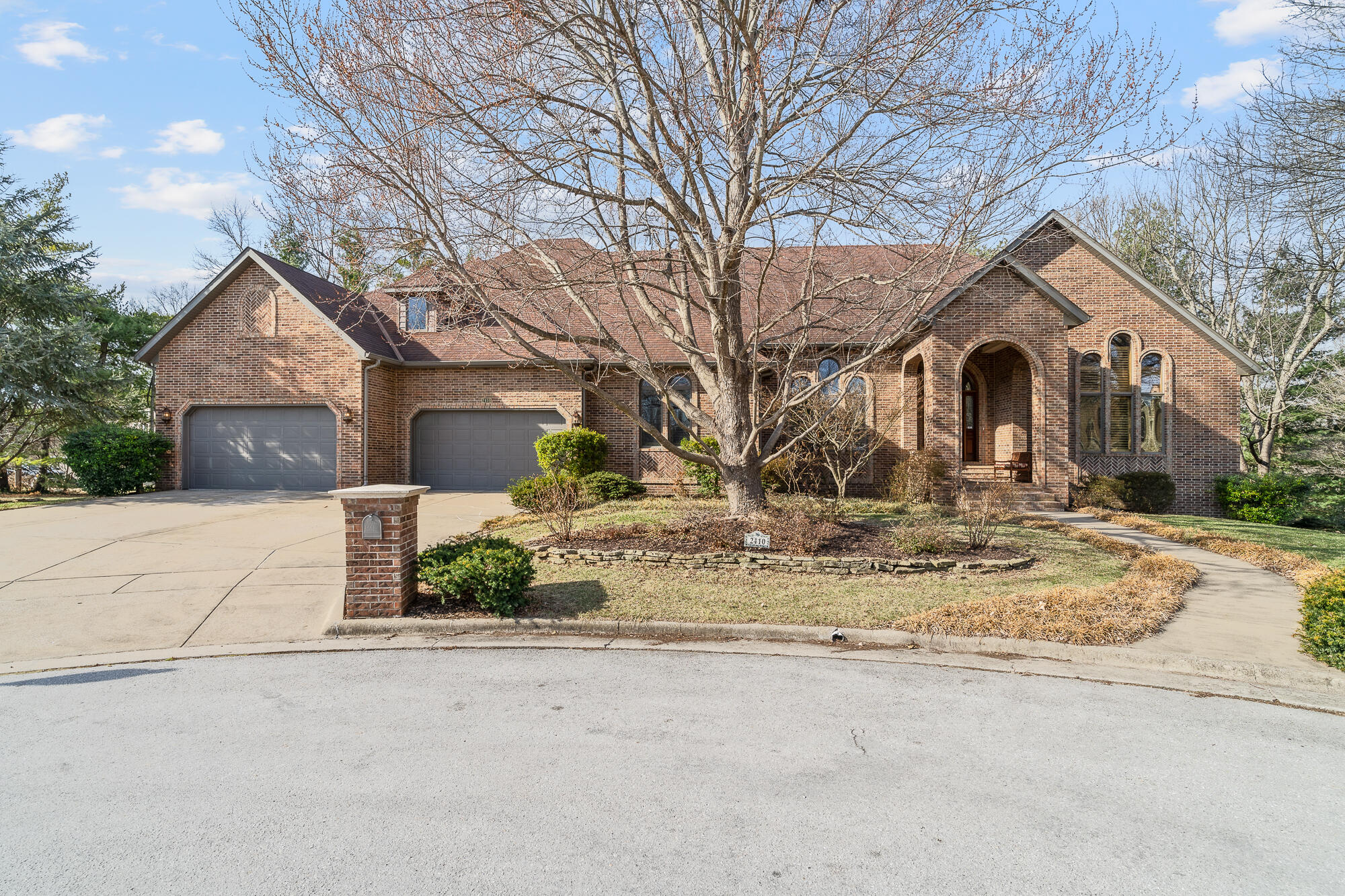 2410 East Sunset Street Springfield, MO 65804 - Photo 1 of 1 2410 E Sunset-1