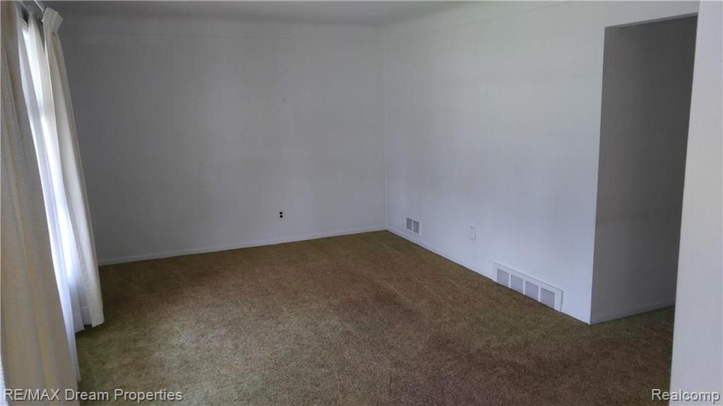 9023 Evergreen Road Detroit, MI 48228 - Photo 3 of 25