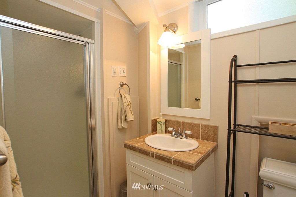 510 Southwest Langston Road Renton, WA 98057 - Photo 9 of 15