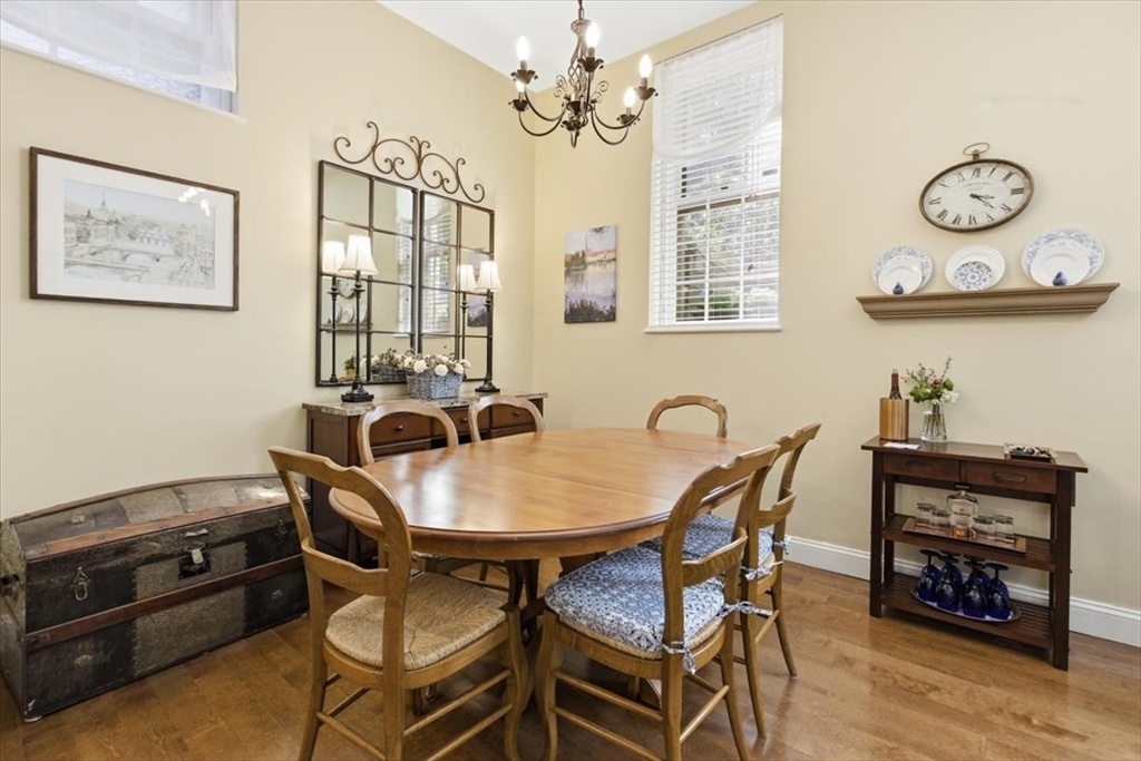 65 Glen Road, Unit H1 Brookline, MA 02445 - Photo 12 of 39 a dining room with furniture and window