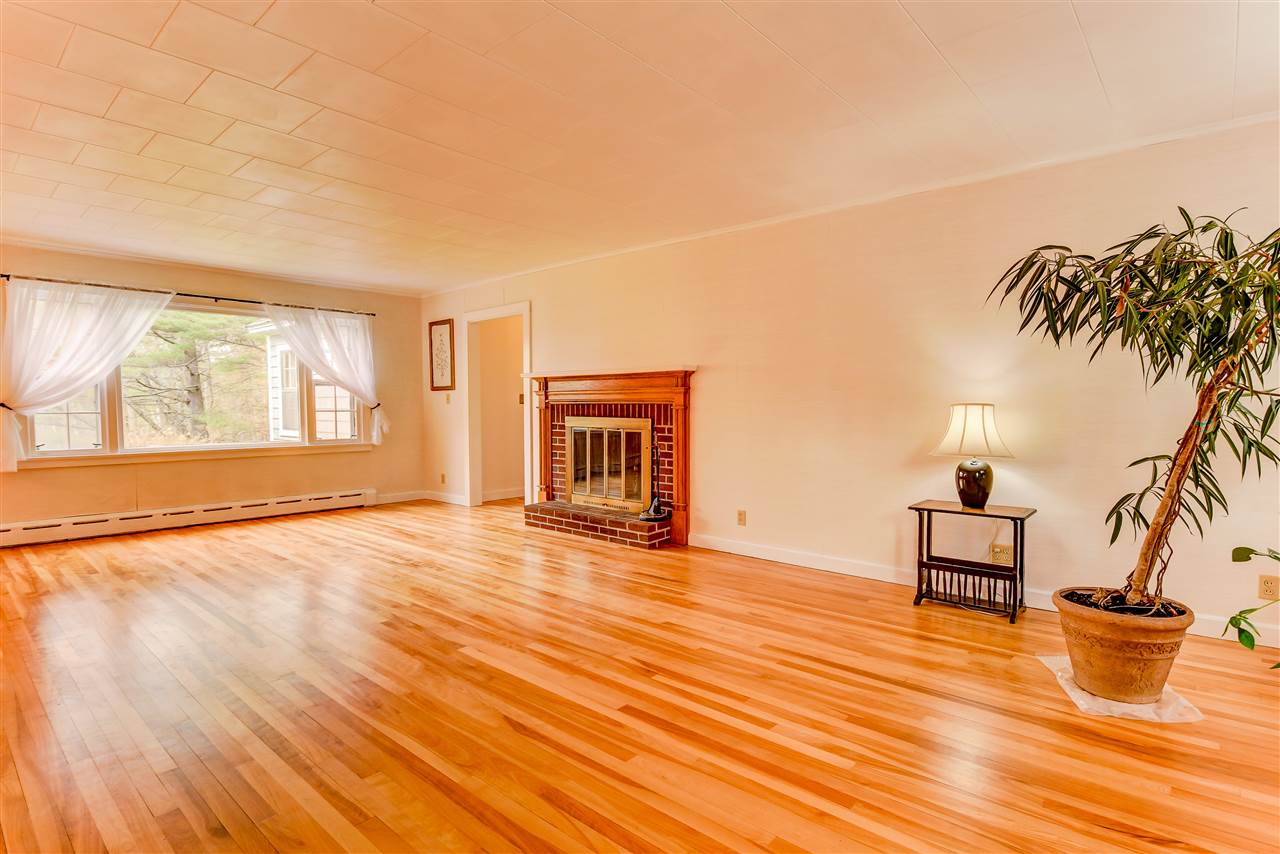1095 Farr Hill Road Littleton, NH 03561 - Photo 12 of 36