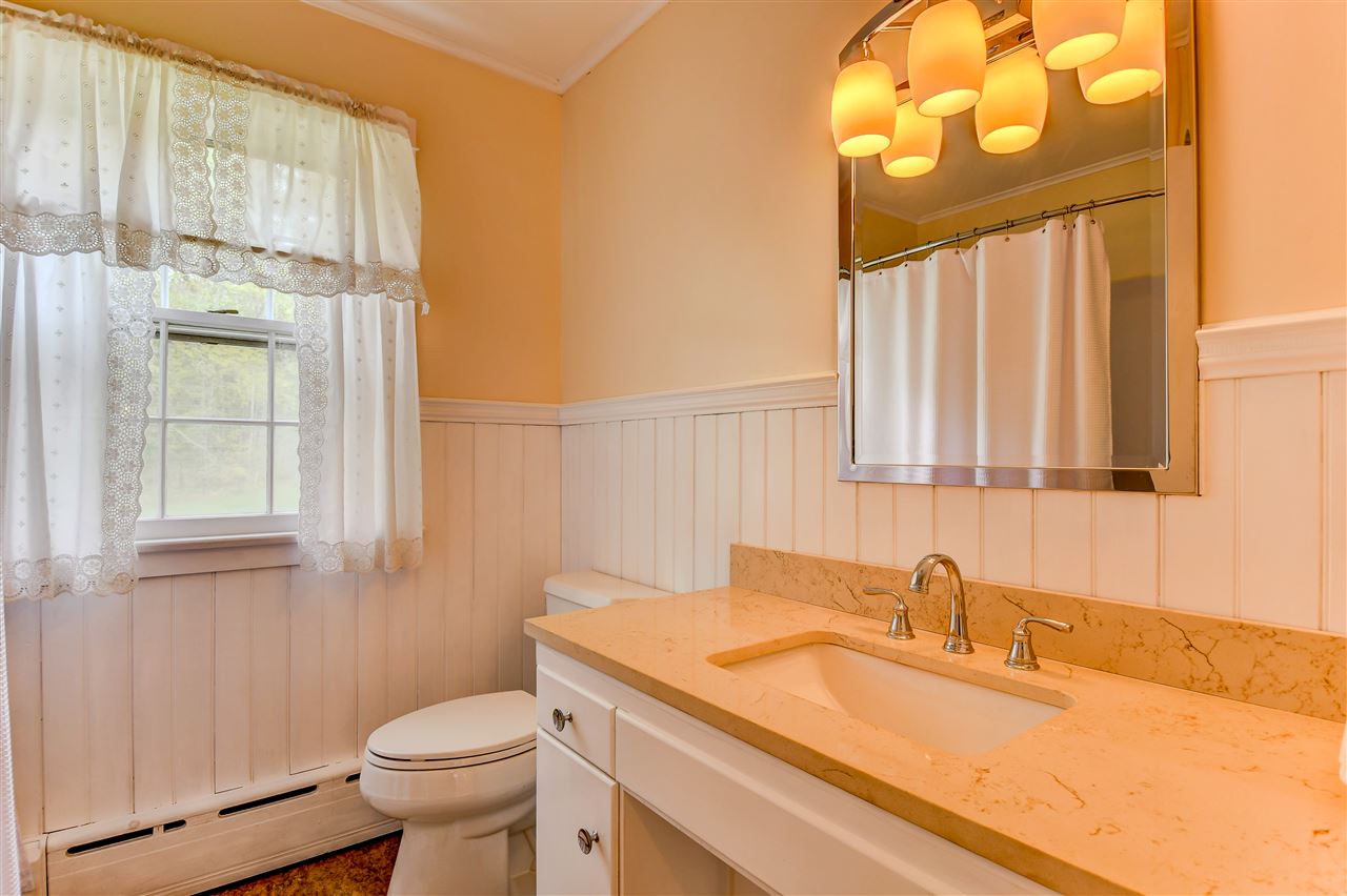 1095 Farr Hill Road Littleton, NH 03561 - Photo 18 of 36