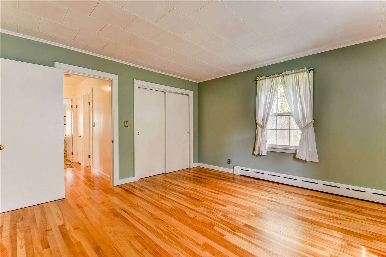 1095 Farr Hill Road Littleton, NH 03561 - Photo 19 of 36