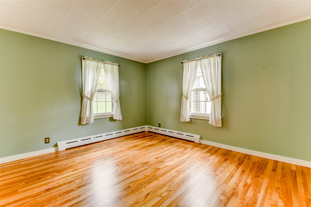 1095 Farr Hill Road Littleton, NH 03561 - Photo 20 of 36