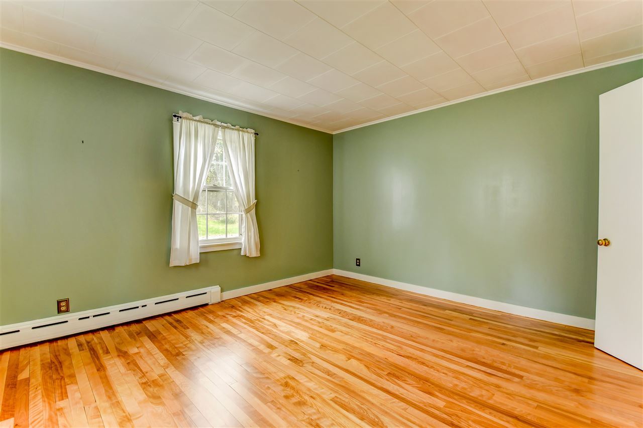 1095 Farr Hill Road Littleton, NH 03561 - Photo 21 of 36