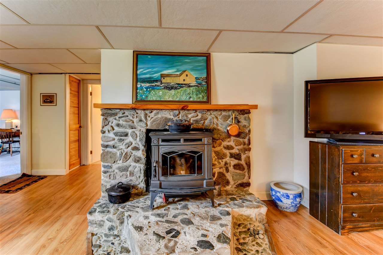 1095 Farr Hill Road Littleton, NH 03561 - Photo 29 of 36