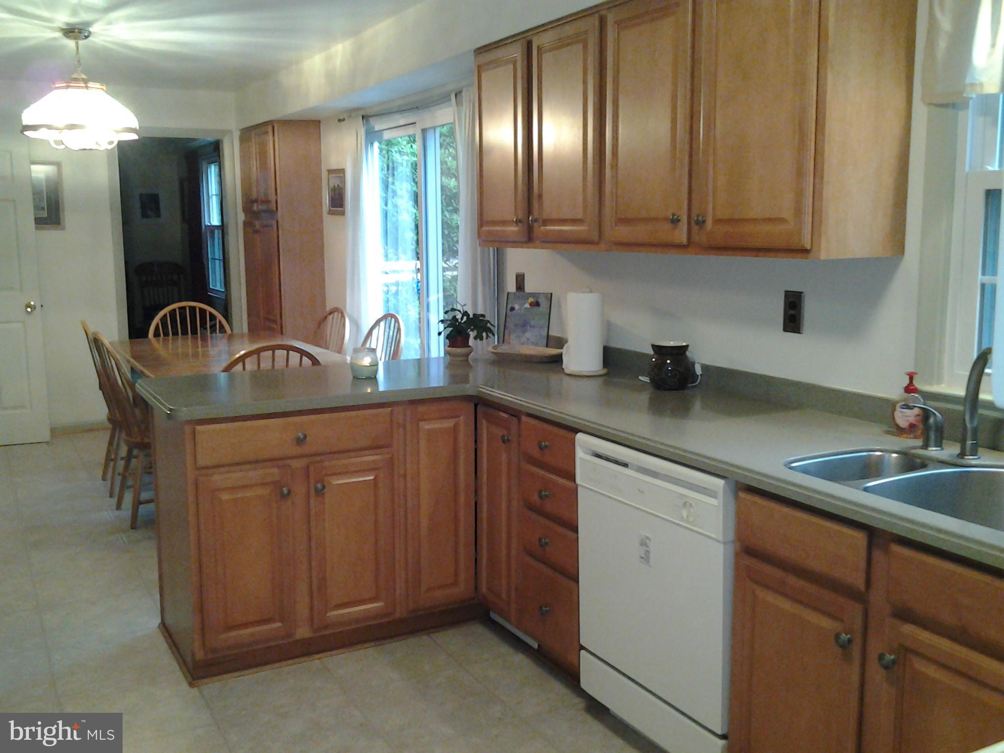11 Severndale Road Severna Park, MD 21146 - Photo 7 of 25 Kitchen