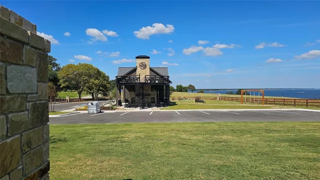 a view of a building with a fountain