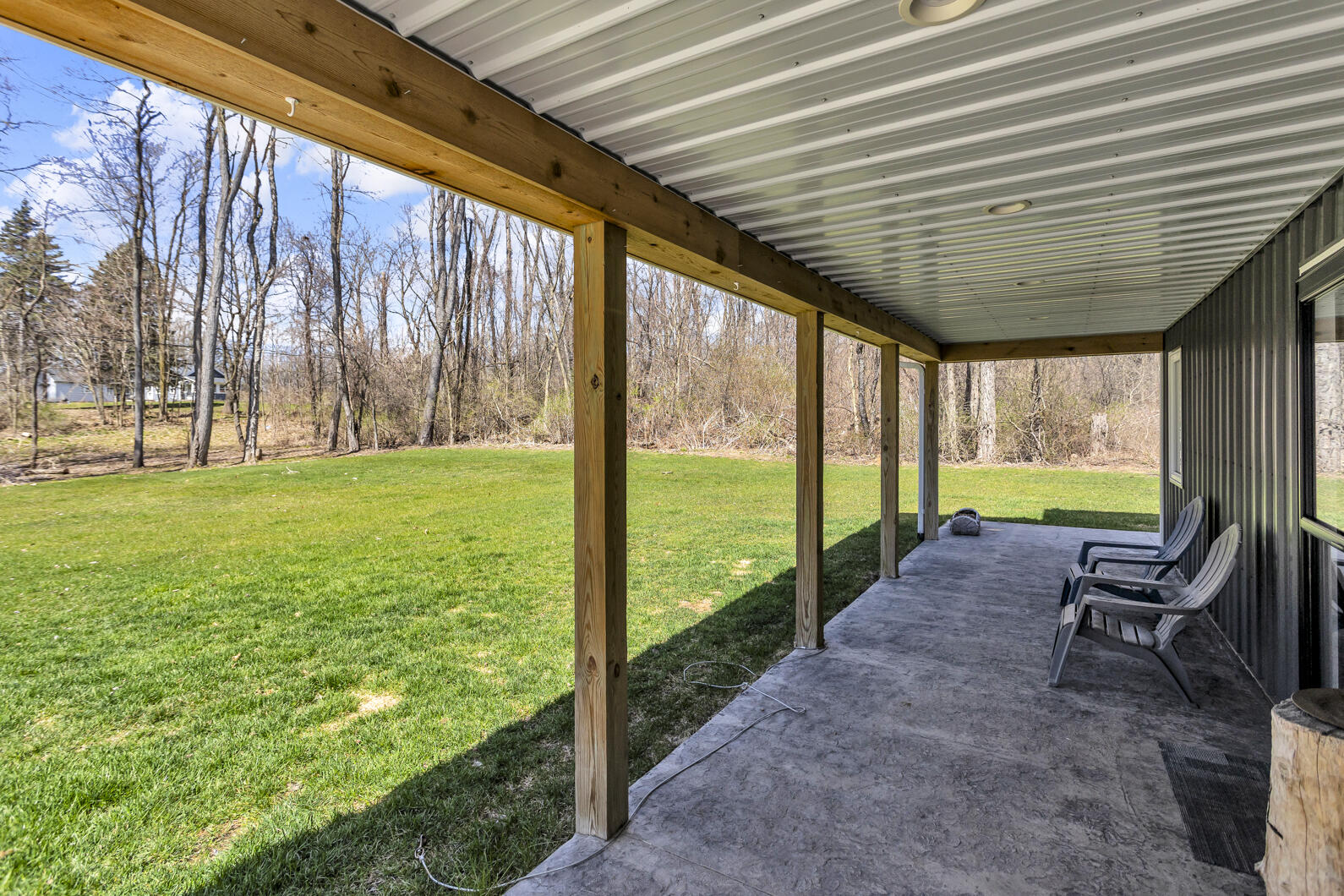 229 South Sutton Road Jackson, MI 49203 - Photo 4 of 35 0N0A0008