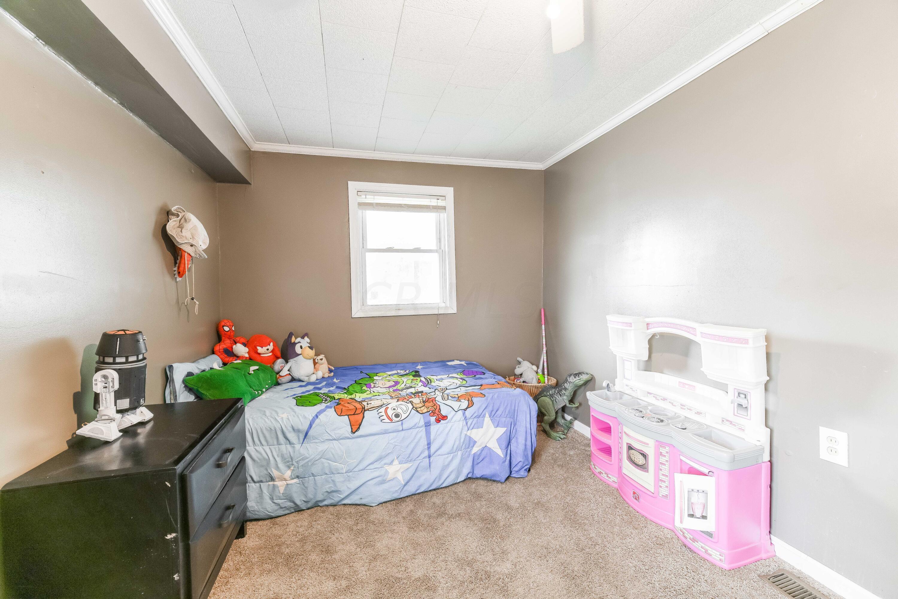 21584 Main Street Raymond, OH 43067 - Photo 31 of 40 Space for bed and office