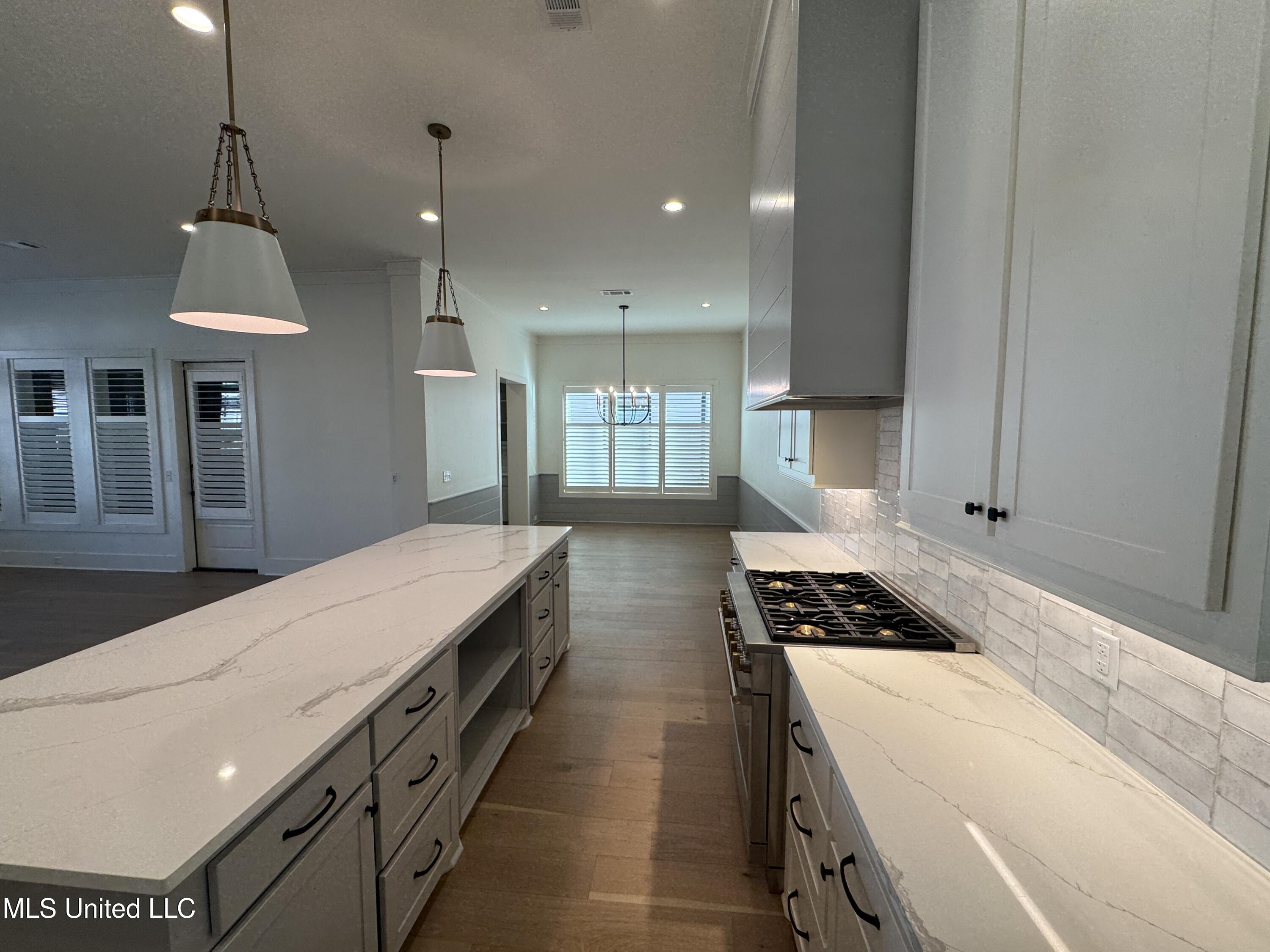 105 Water Street Madison, MS 39110 - Photo 2 of 22 IMG_8923