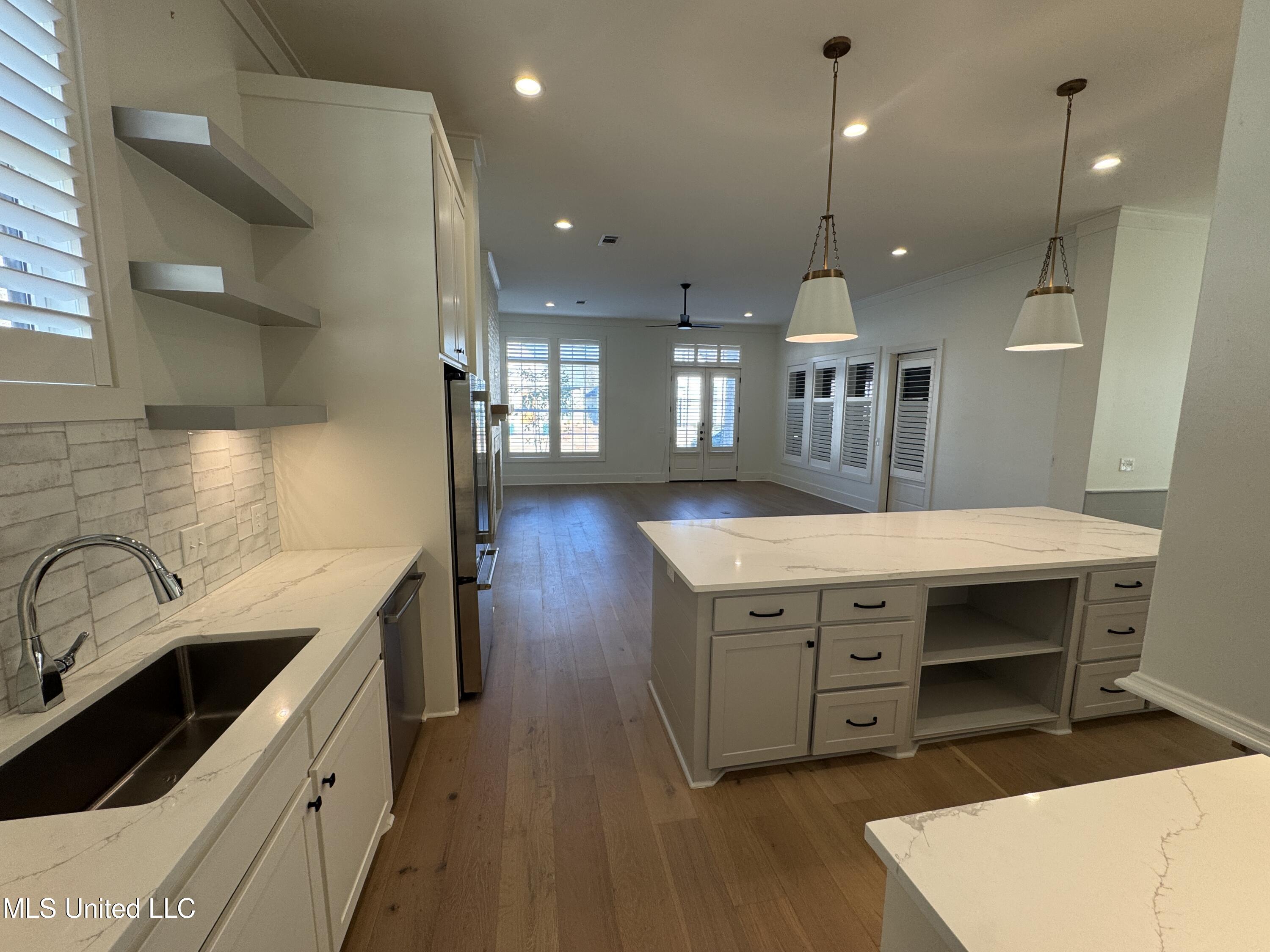 105 Water Street Madison, MS 39110 - Photo 3 of 22 IMG_8922