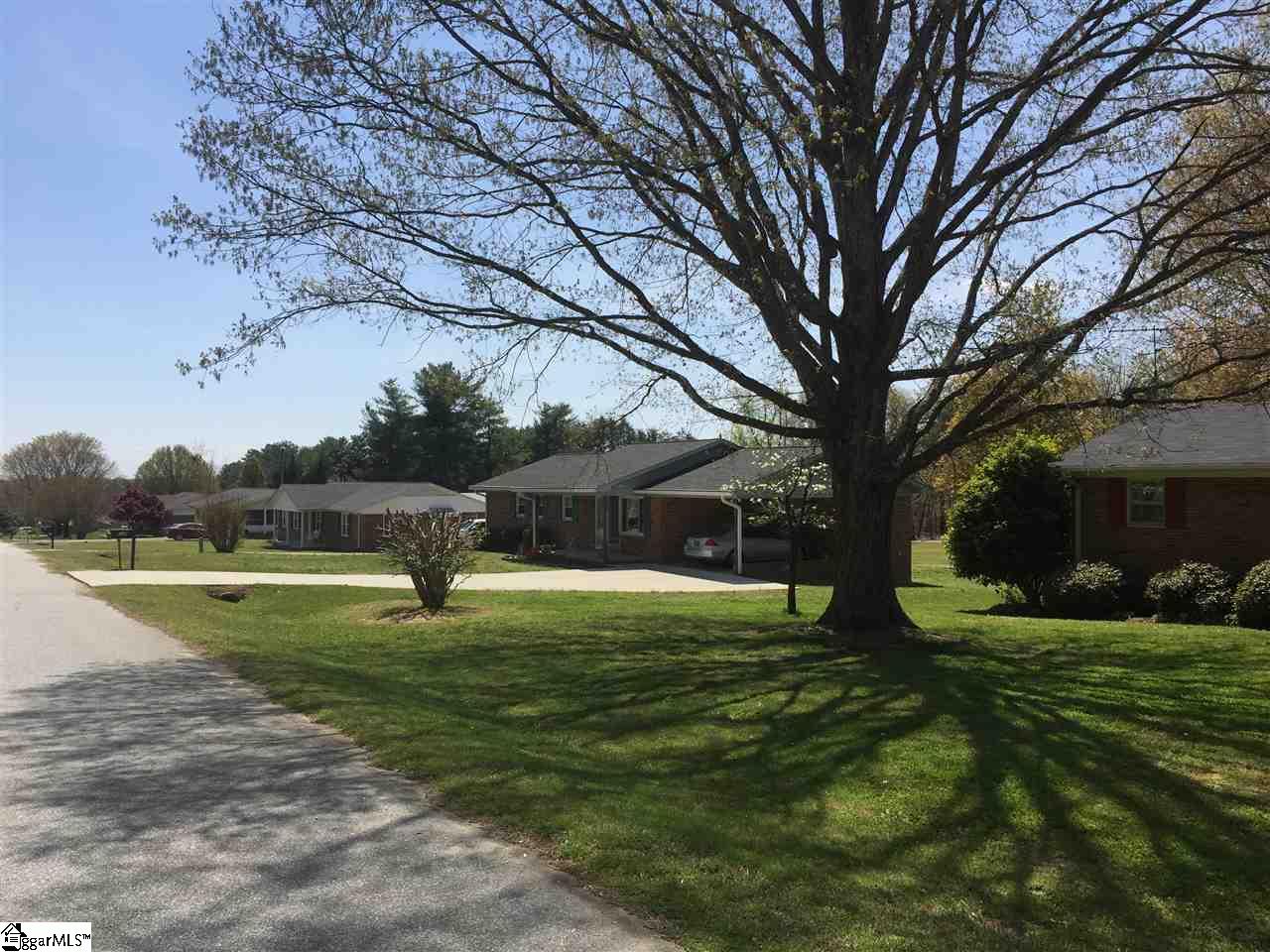 175 Inn View Drive Inman, SC 29349 - Photo 3 of 25