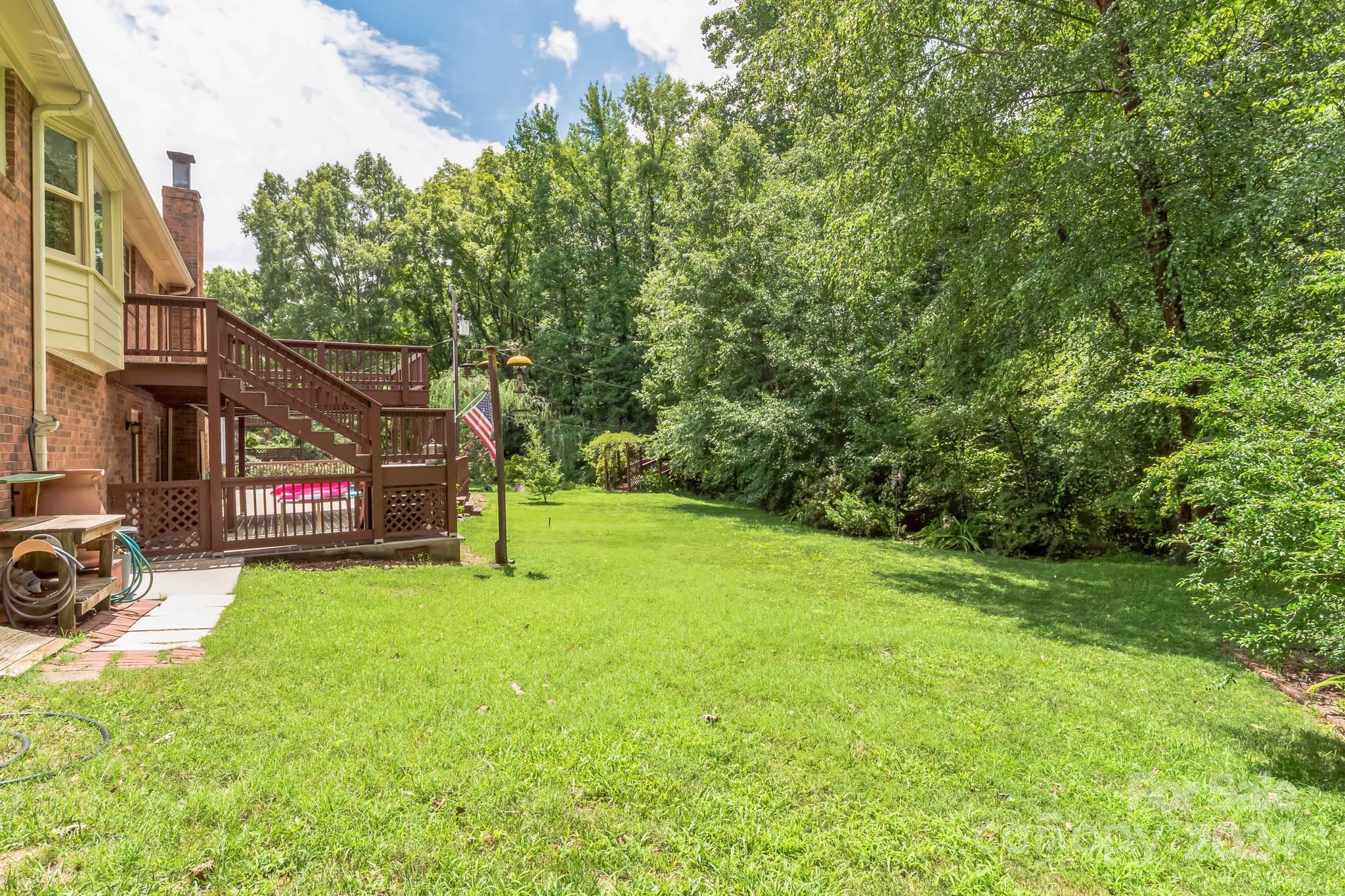 7327 Leesburg Road Charlotte, NC 28215 - Photo 8 of 31 Gallery Image 8