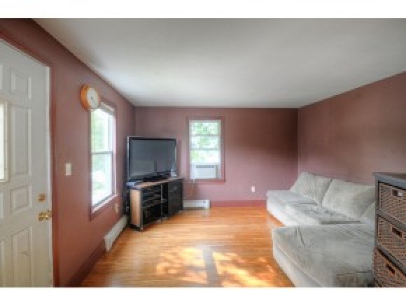 166 River Bank Road Manchester, NH 03103 - Photo 11 of 22