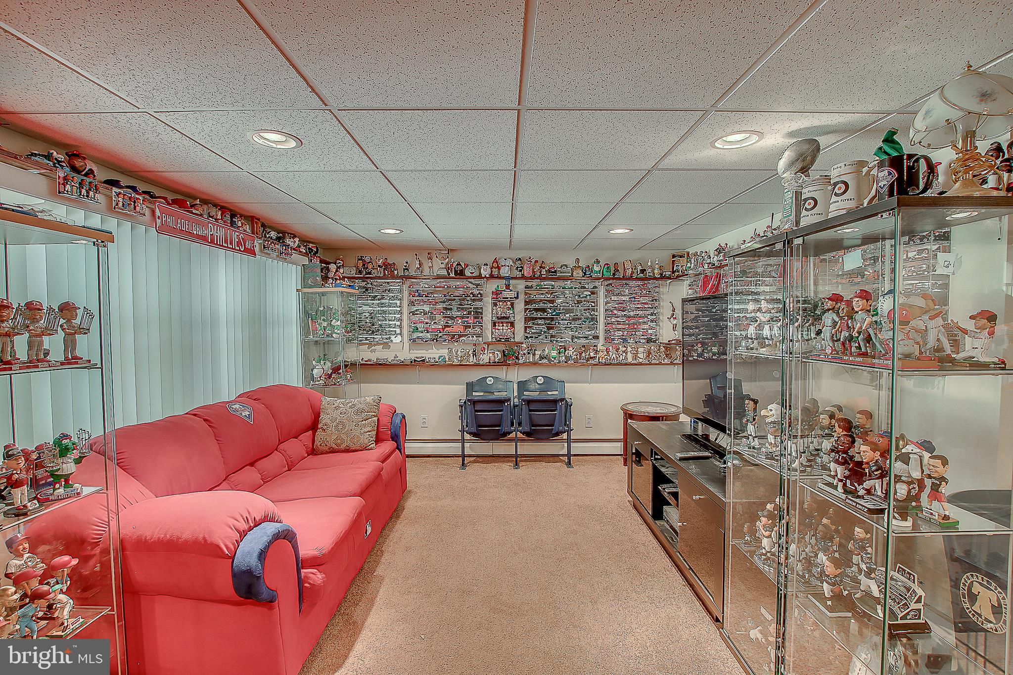 10932 East Keswick Road Philadelphia, PA 19154 - Photo 27 of 30 Family room