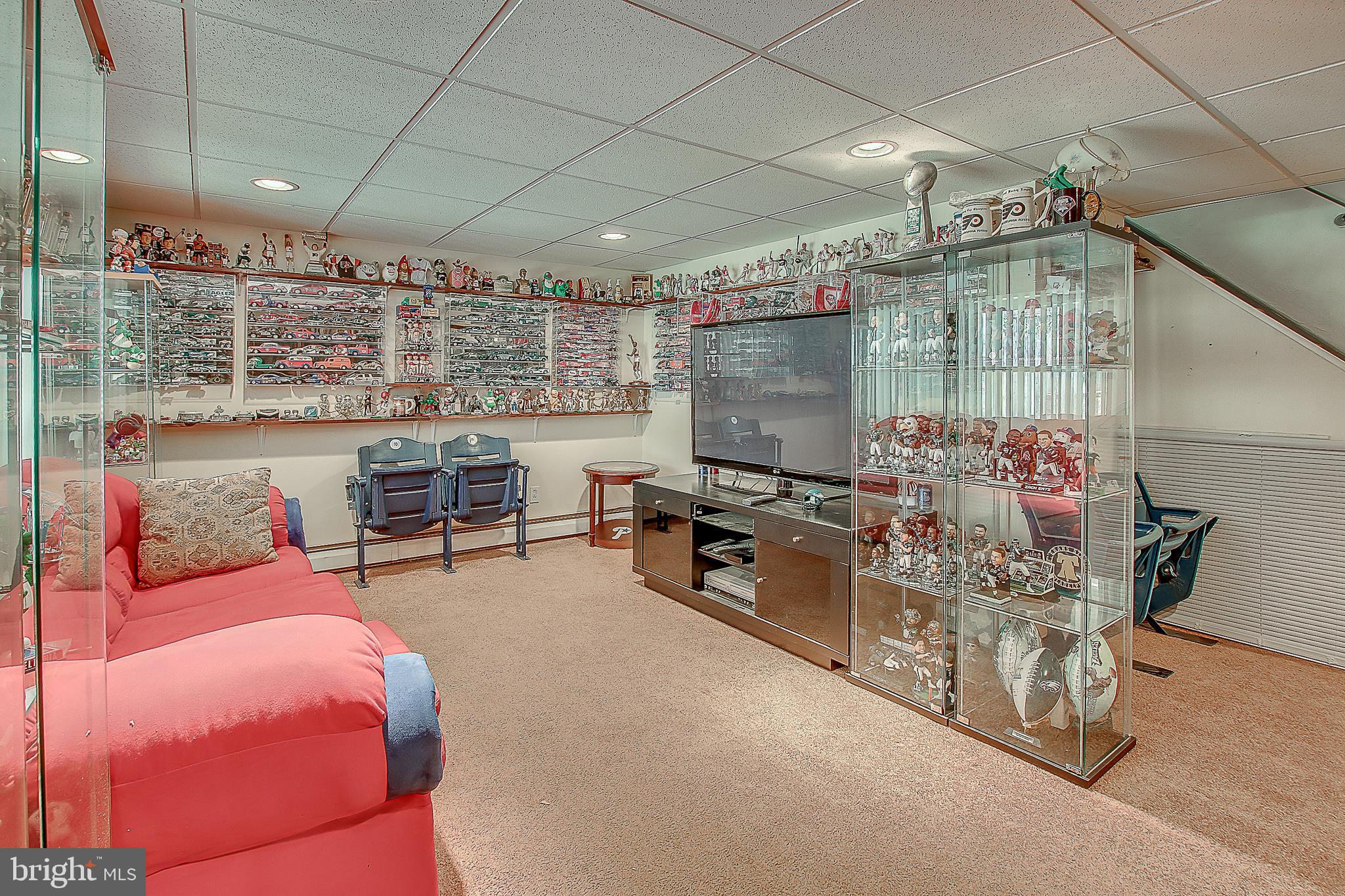 10932 East Keswick Road Philadelphia, PA 19154 - Photo 28 of 30 Family room
