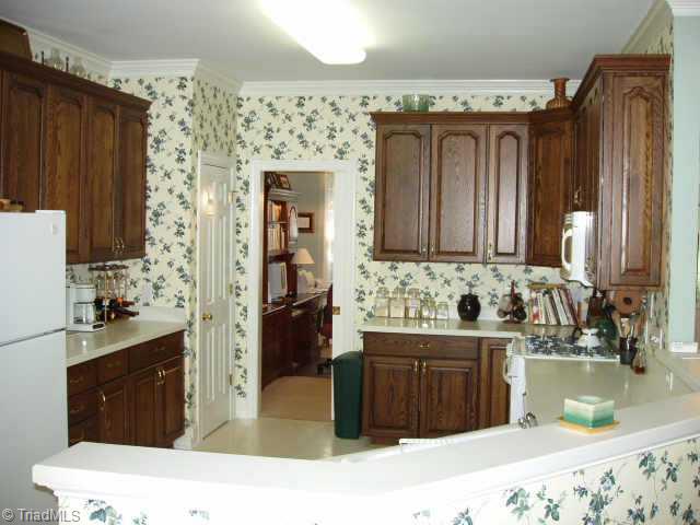 517 Mendenhall Road Jamestown, NC 27282 - Photo 5 of 9 Other.