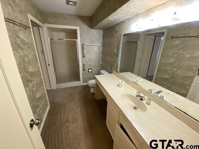 5700 Foxcroft Road Tyler, TX 75703 - Photo 9 of 10 a utility room with dryer and washer