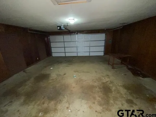 $1,600 | 5700 Foxcroft Road, Tyler, TX 75703