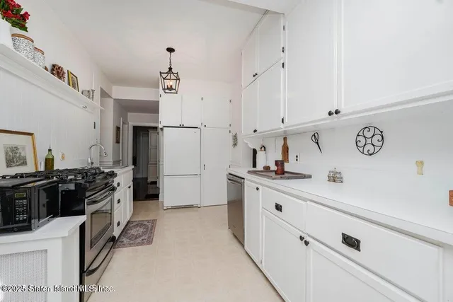 $874,999 | 111 David Street | Great Kills