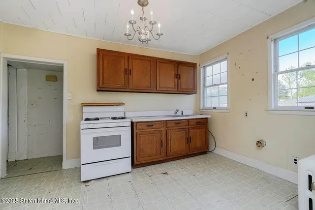 $874,999 | 111 David Street | Great Kills