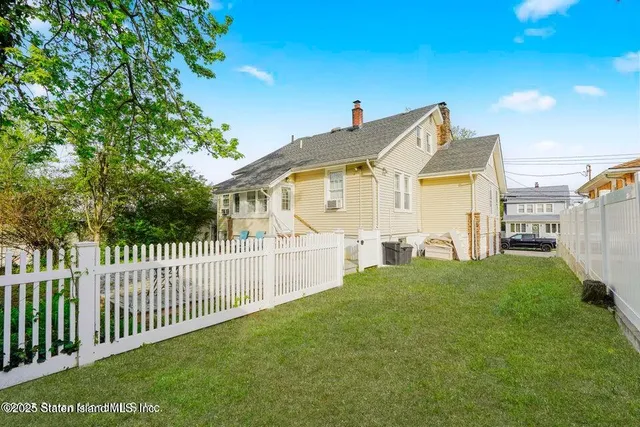 $874,999 | 111 David Street | Great Kills