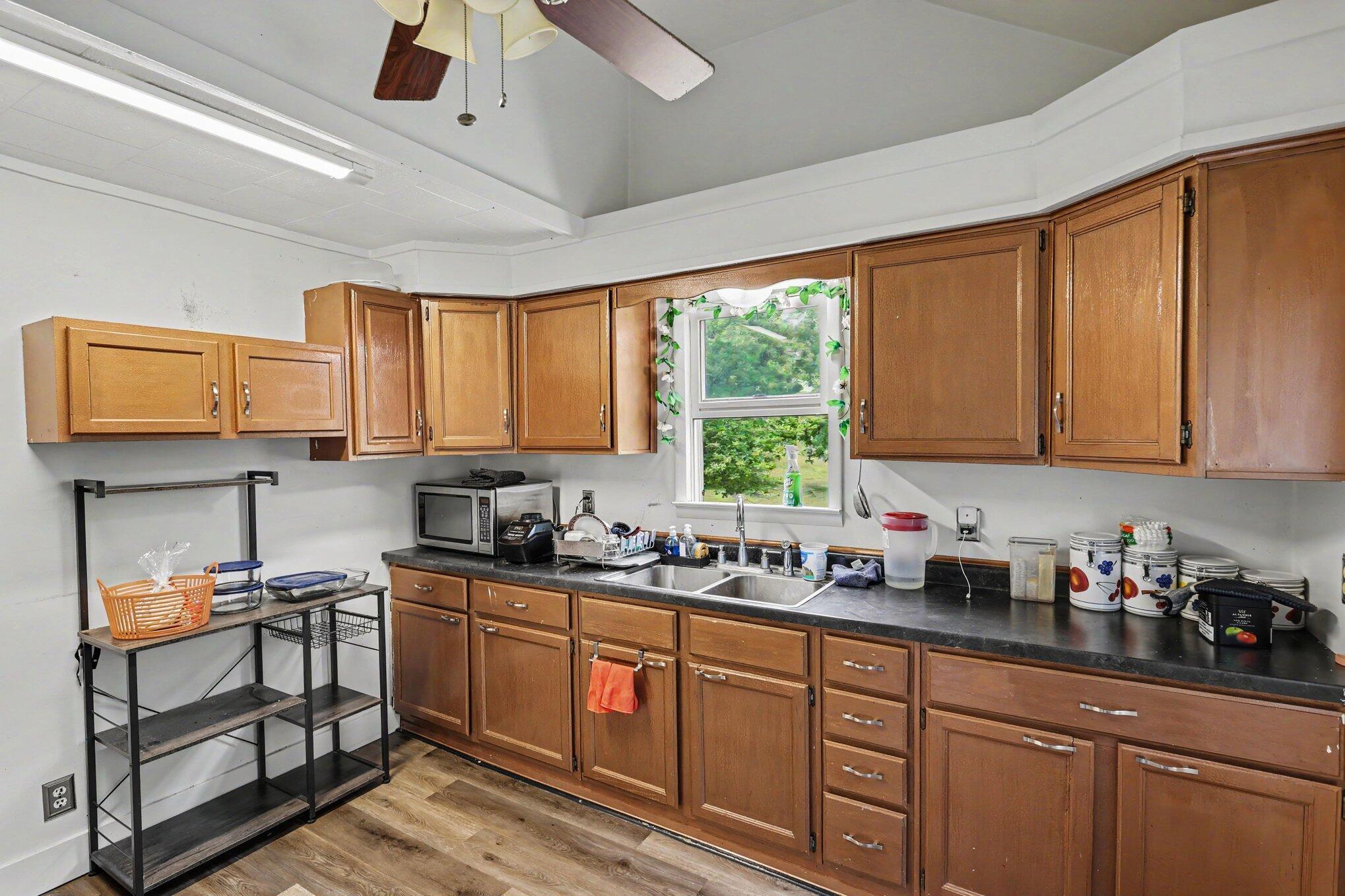 10345 Brooklyn Road Brooklyn, MI 49230 - Photo 10 of 41 009_file_5985