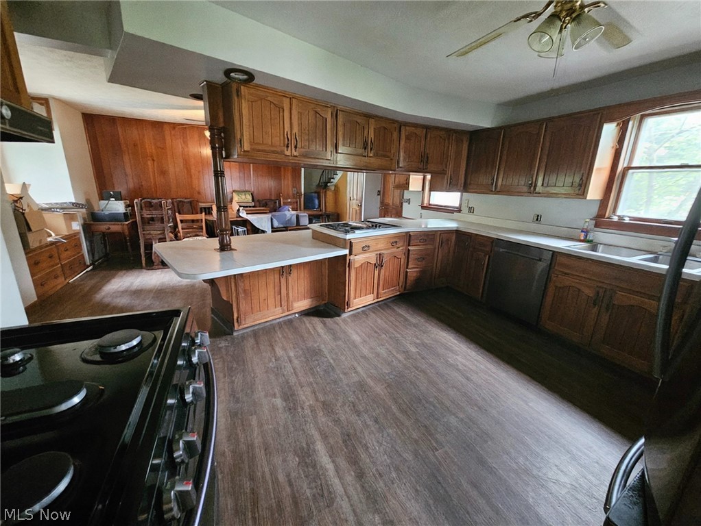 8212 White Road Burbank, OH 44214 - Photo 4 of 16 Gallery Image 4