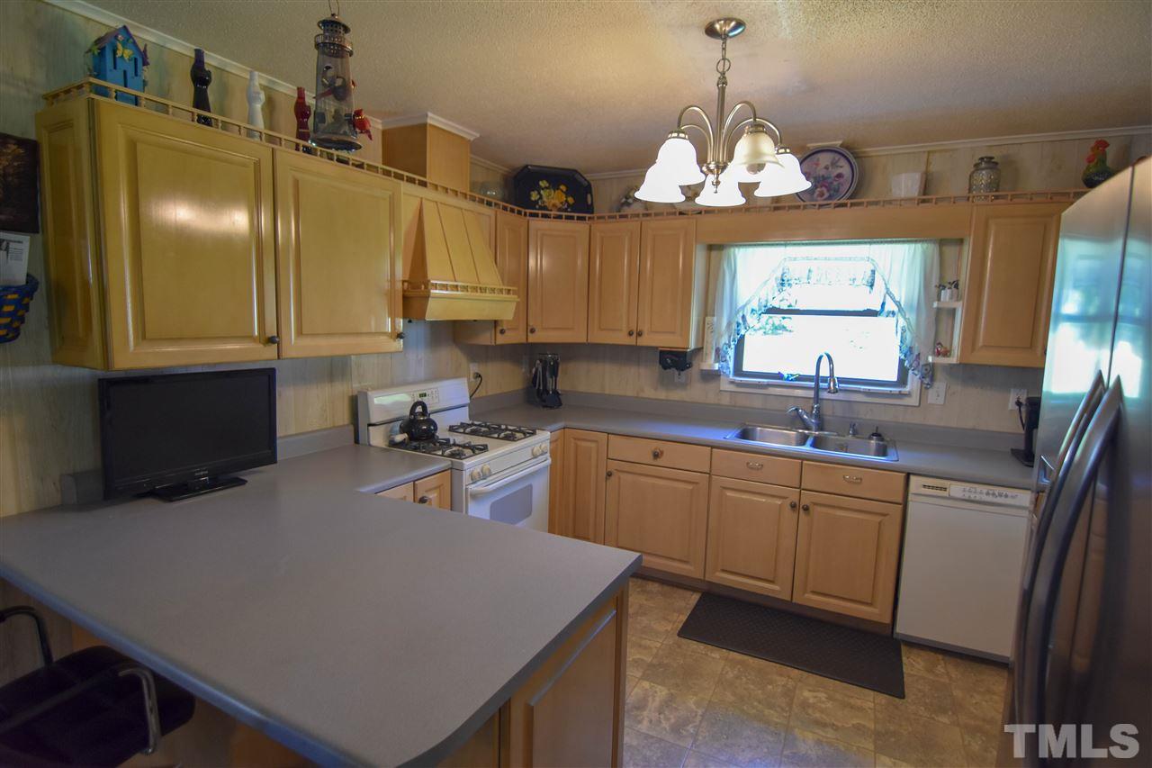 4703 Bragg Road Durham, NC 27704 - Photo 4 of 21