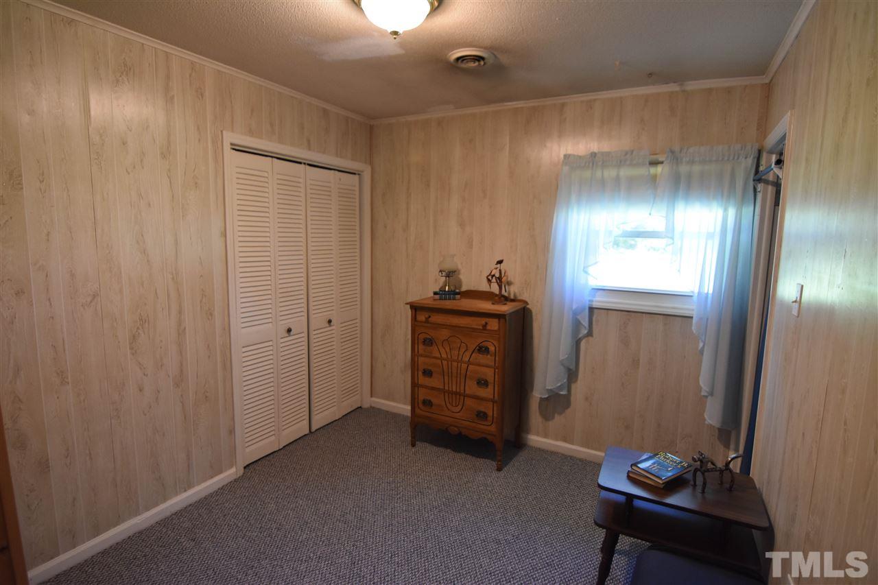 4703 Bragg Road Durham, NC 27704 - Photo 8 of 21