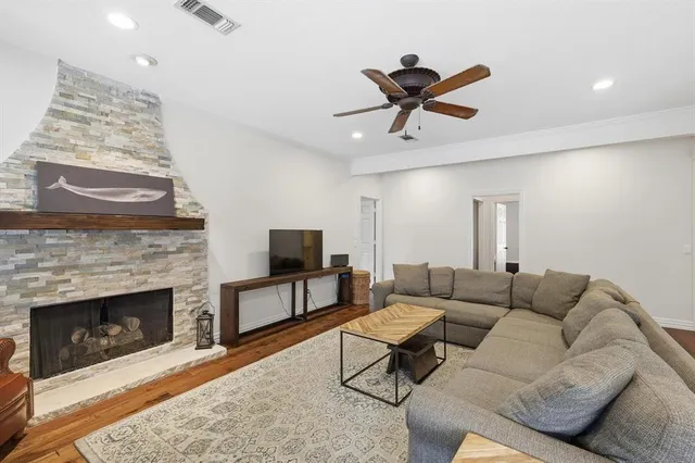 $950,000 | 192 Hollowtree Court, Coppell, TX 75019