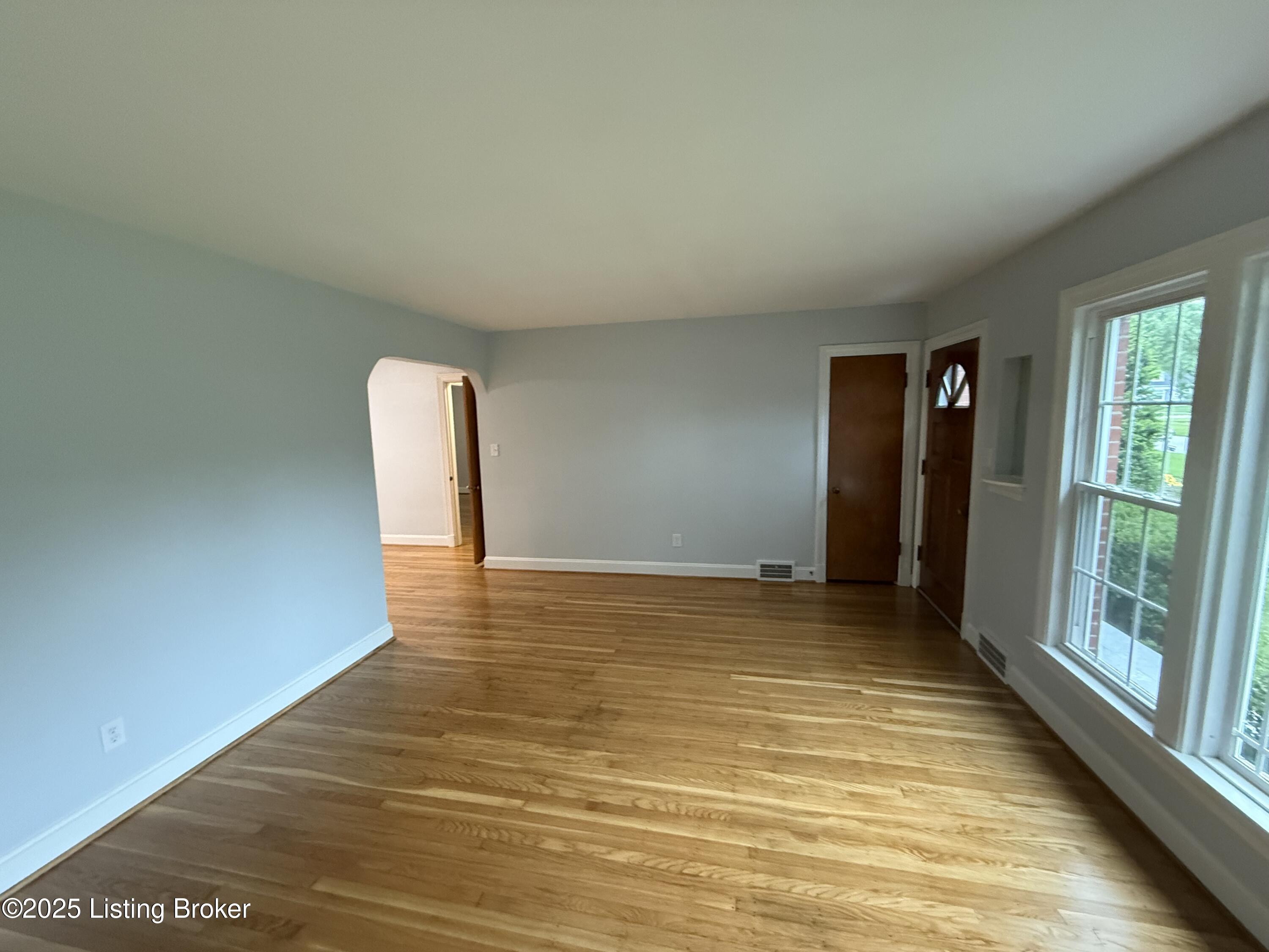 230 Tyne Road Louisville, KY 40207 - Photo 10 of 14 IMG_4921