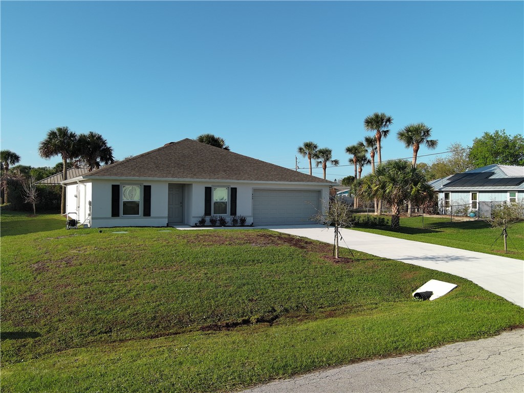450 Kendall Avenue Sebastian, FL 32958 - Photo 3 of 33