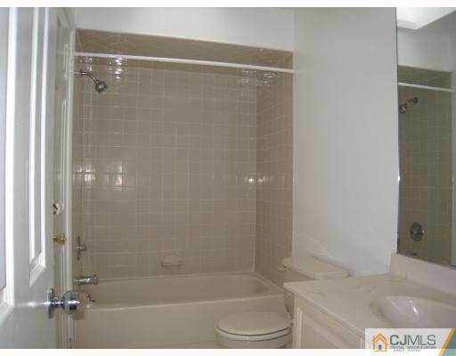 1704 Timber Oaks Road Edison, NJ 08820 - Photo 8 of 10