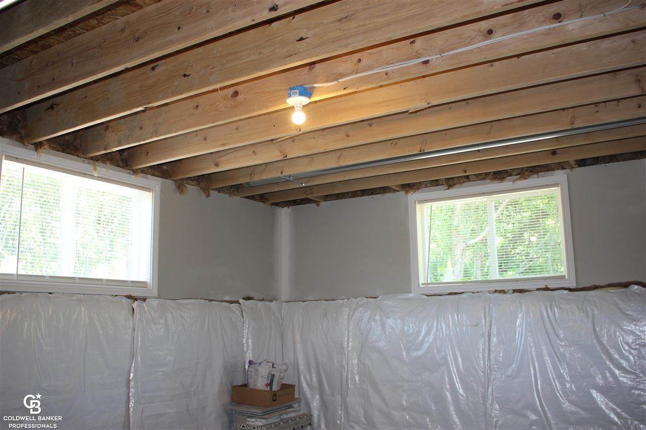 4888 Glover Road Almont, MI 48003 - Photo 49 of 54 31385513-48.JPG