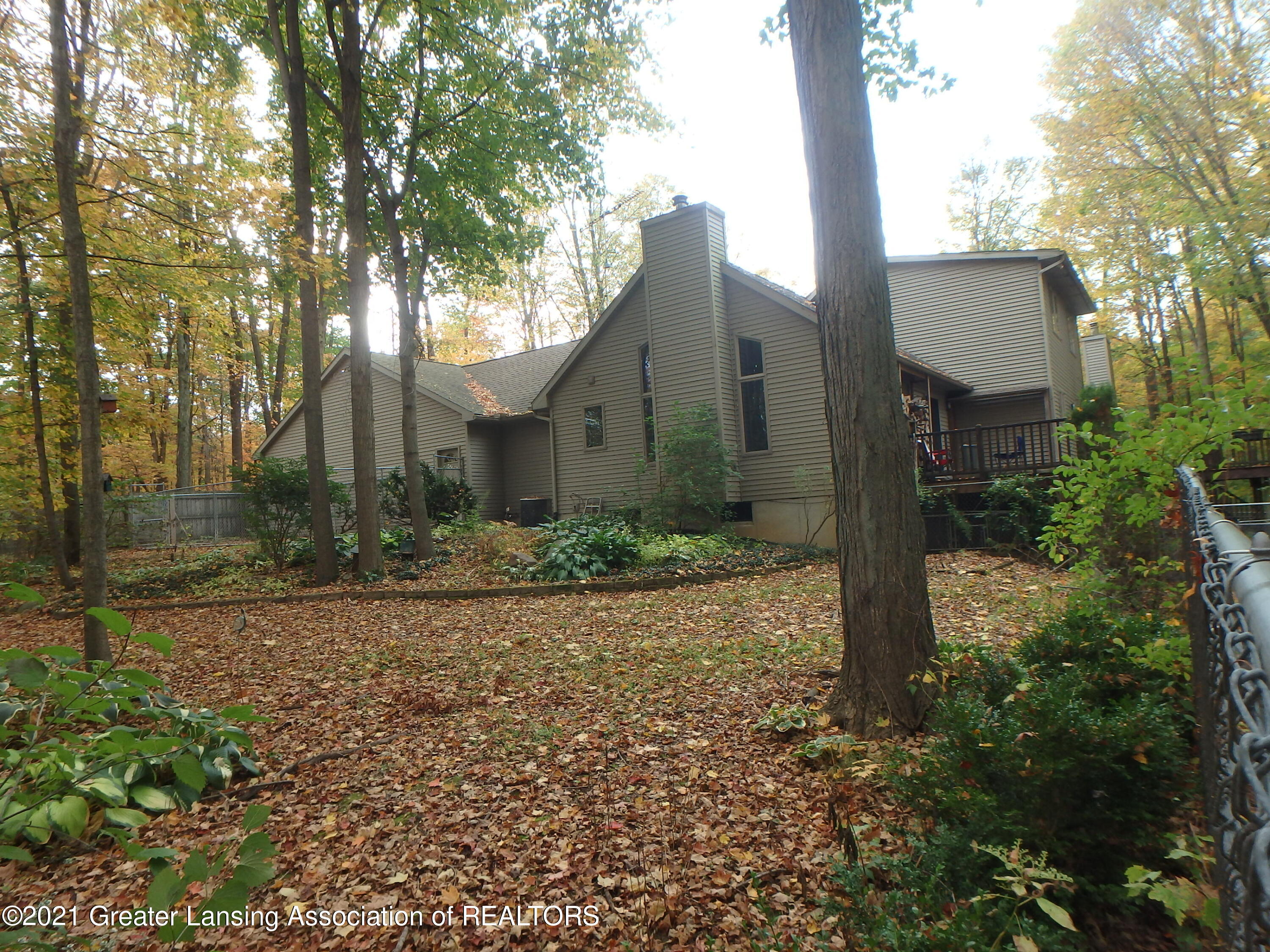 2565 Narrow Lake Road Charlotte, MI 48813 - Photo 2 of 63 east end best