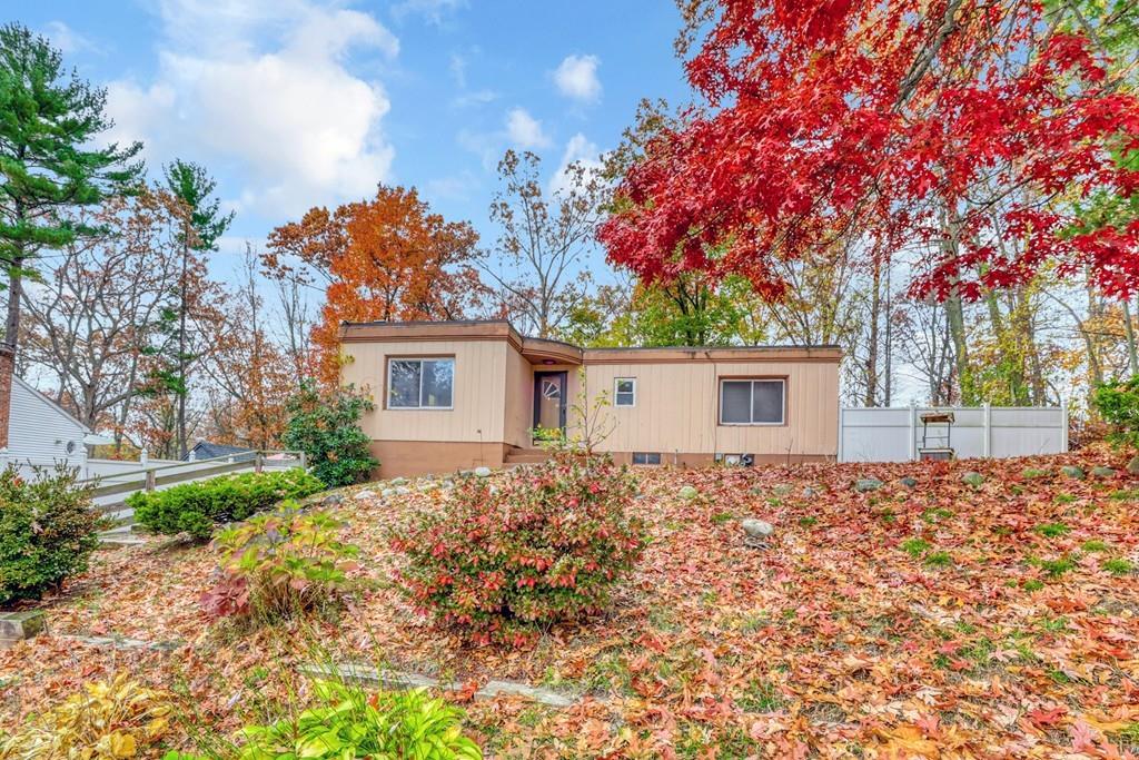 40 Truman Circle Springfield, MA 01109 - Photo 1 of 13 a view of a house with a tree